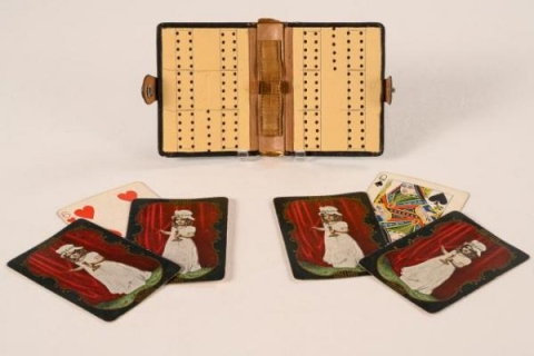 1-portable_cribbage_board_with_cards-28.jpg