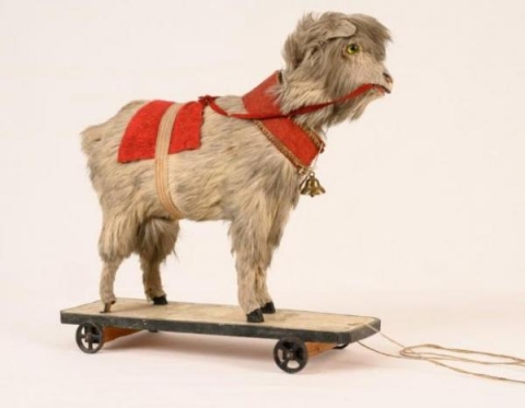 15-goat_pull_toy_68.85.20_sohs_toys_3290.jpg