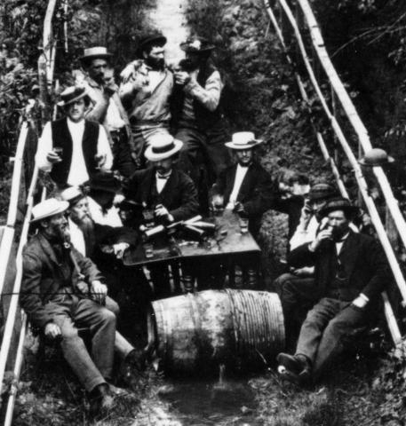 sohs_00763_wine_drinking_group_britt_grounds_detail.jpg